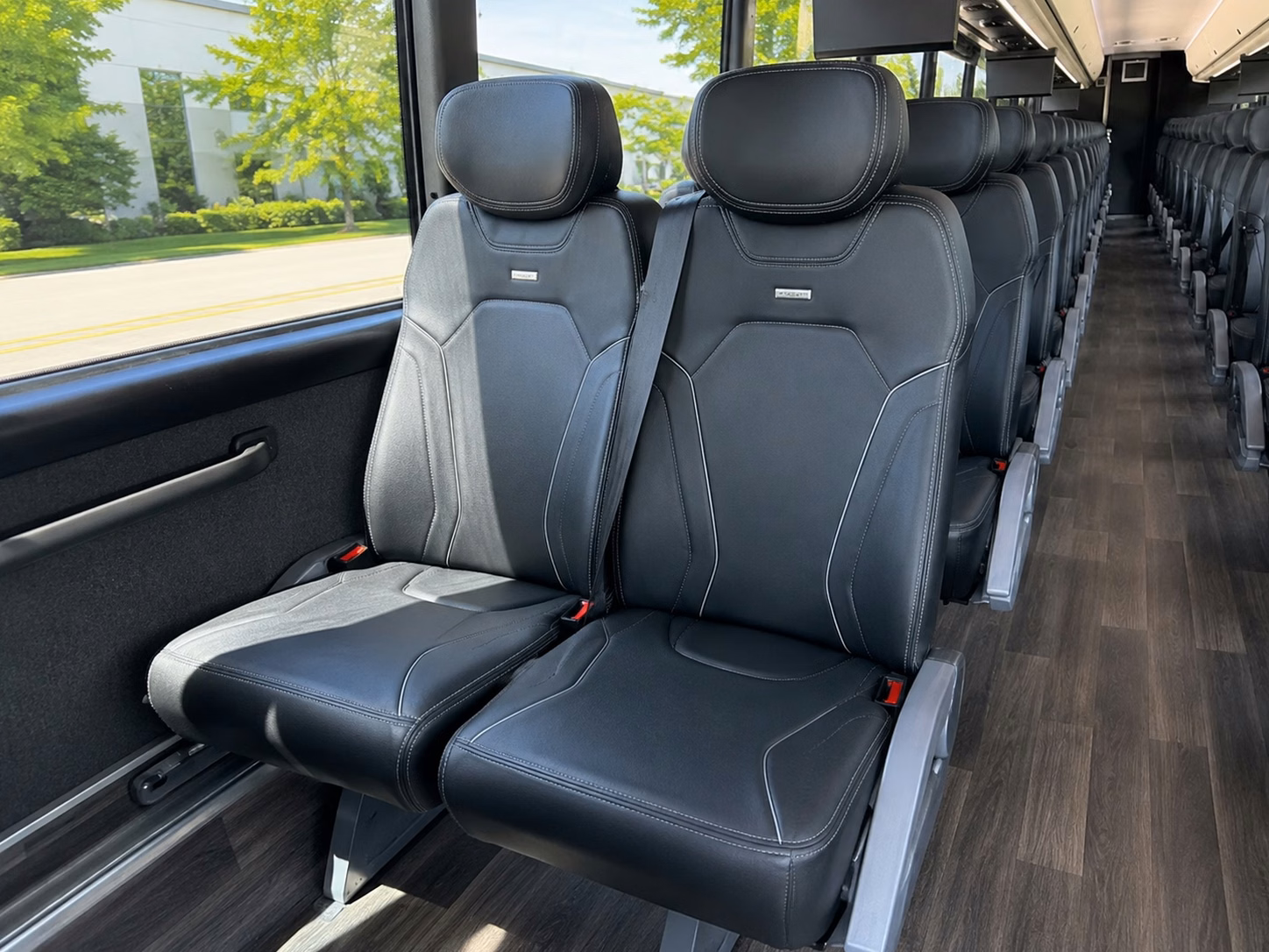 minibus rentals for palmdale bridal party transportation